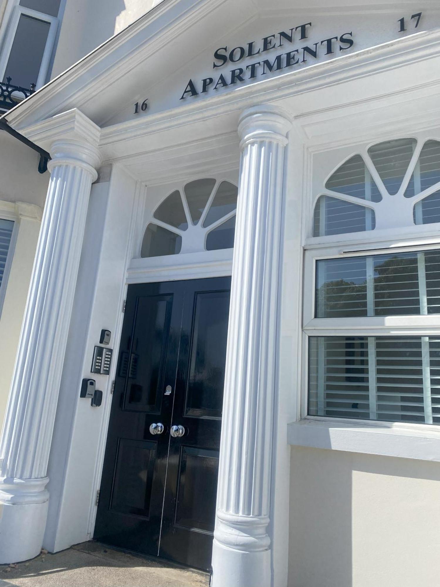 פורטסמות' Solent Apartments מראה חיצוני תמונה